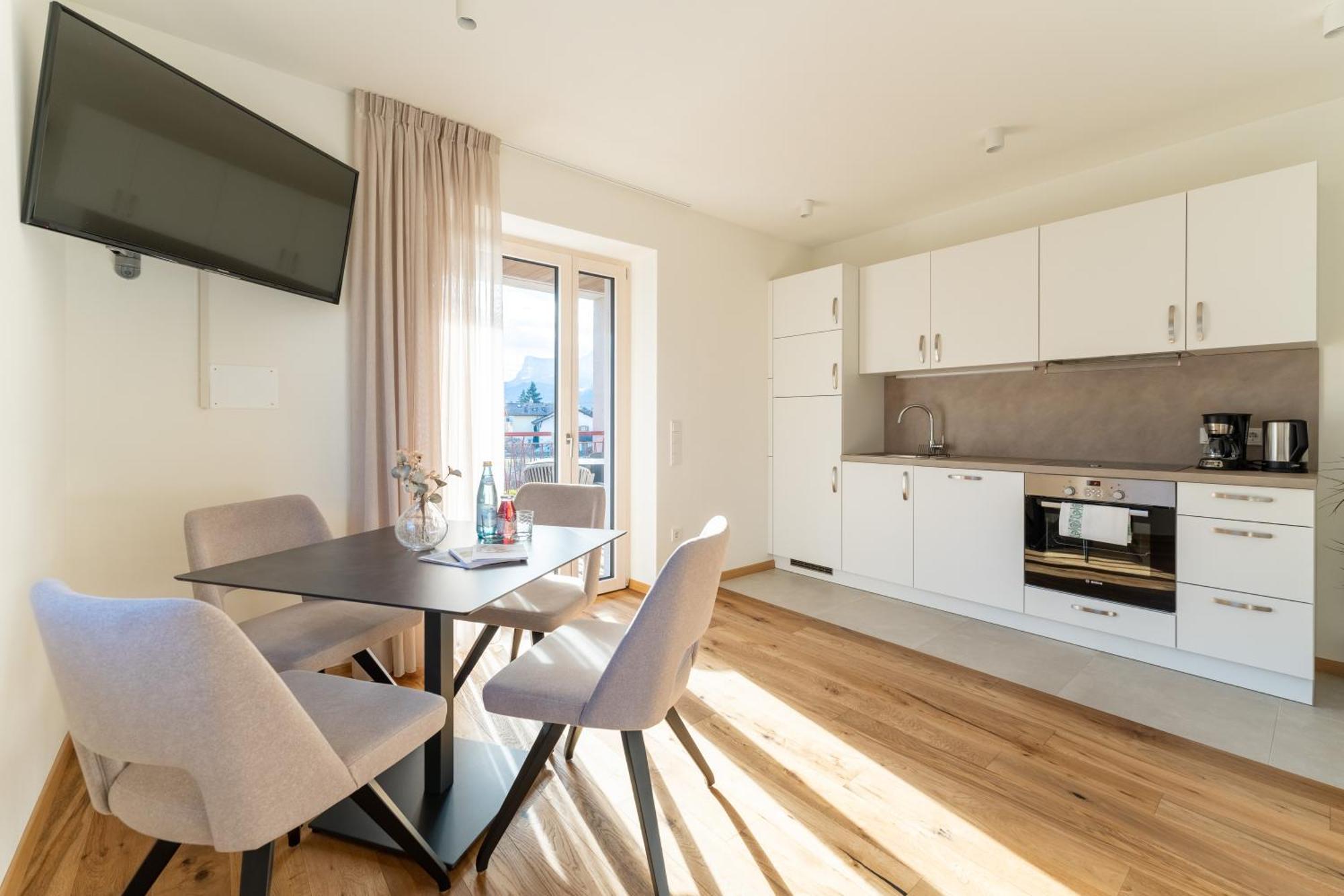 Apartments Villa Julia Lana Eksteriør billede